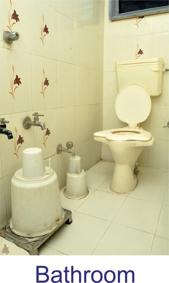 Hotel Baba Rajkot Exteriör bild